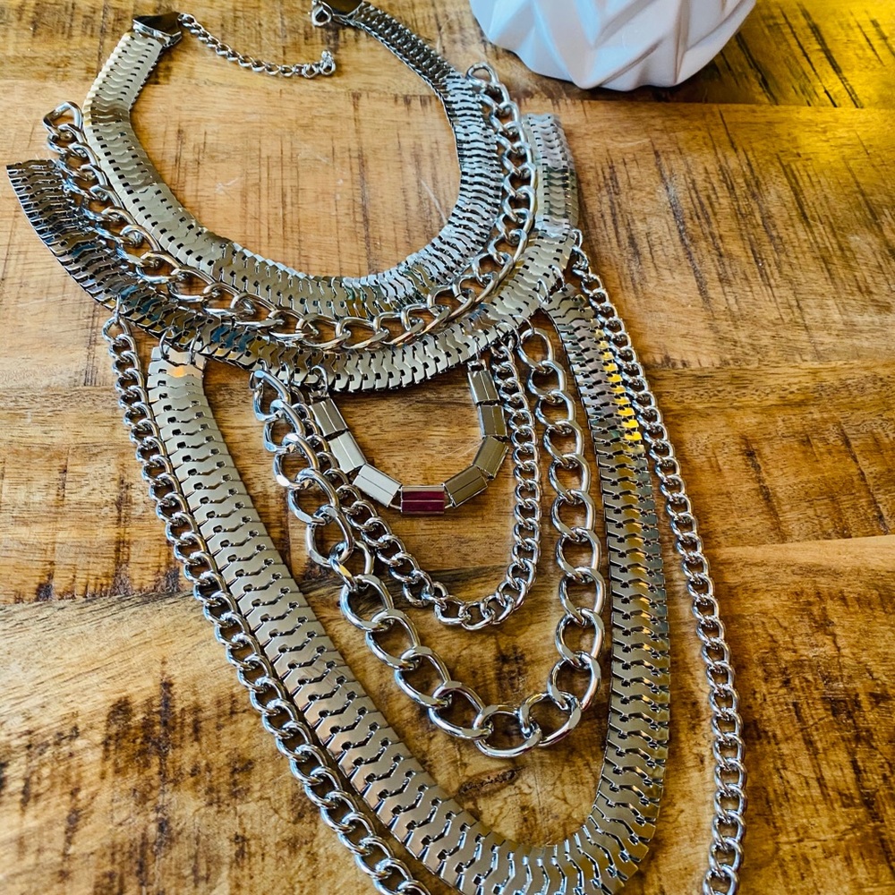 Trendy Chunky multi Layer metal chain Necklace!
